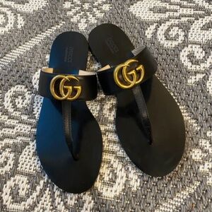 Gucci Marmont Thong Sandals